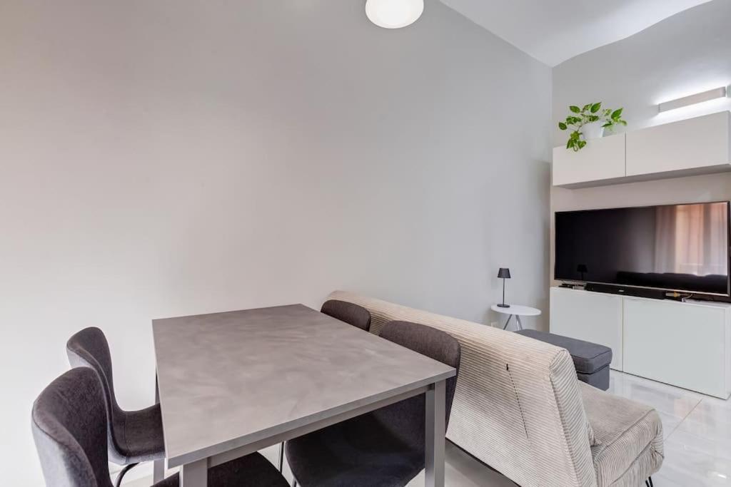 Vatican Escape Apartment *